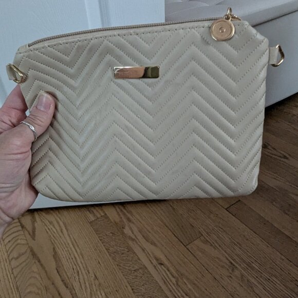 Crossbody Bags x3 - Picture 7 of 9